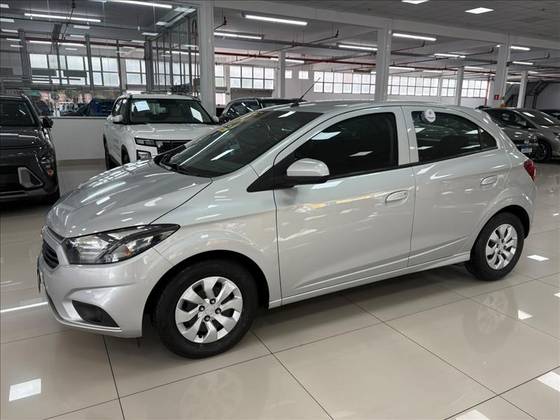 CHEVROLET ONIX 1.0 MPFI LT 8V FLEX 4P MANUAL CHEVROLET ONIX 1.0 MPFI LT 8V FLEX 4P MANUAL